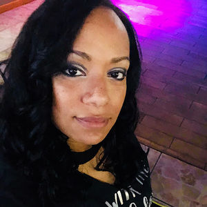 Meet your Posher, Connie